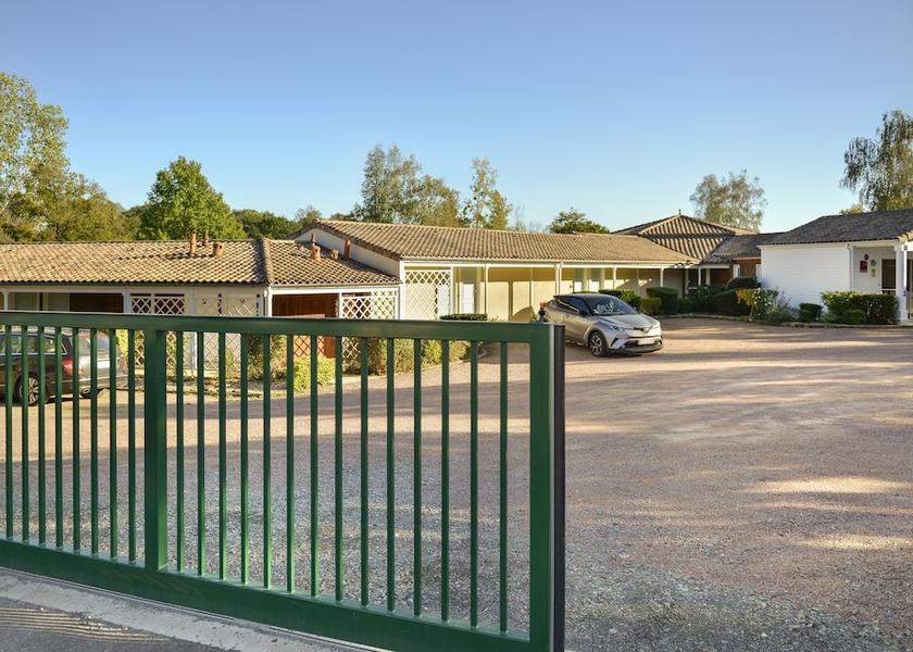 Nouvelle-Aquitaine Le Vigeant Facade