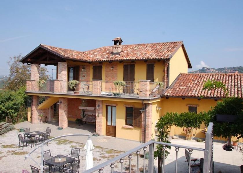 Piedmont Monforte d'Alba Facade