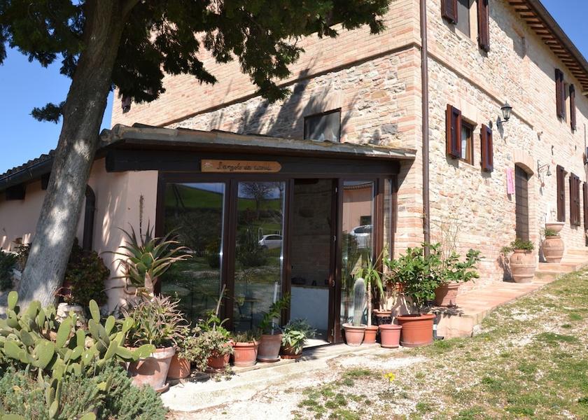 Marche San Severino Marche Facade