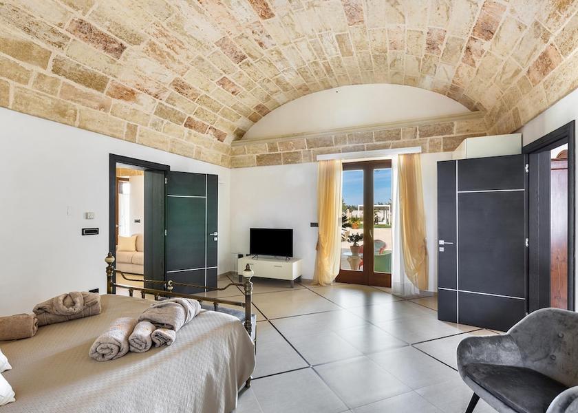 Puglia Specchia Interior Entrance