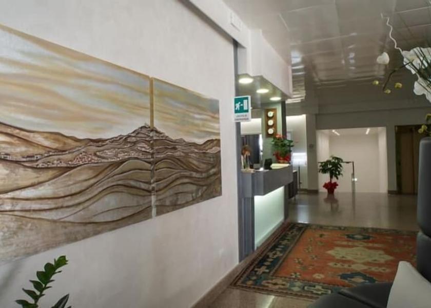 Marche Fermo Interior Entrance