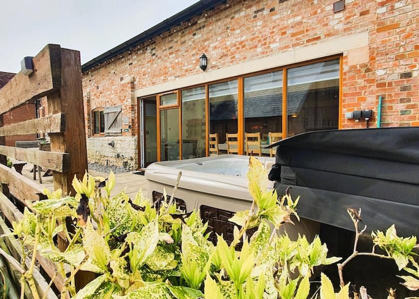 England Blandford Forum Private Spa Tub