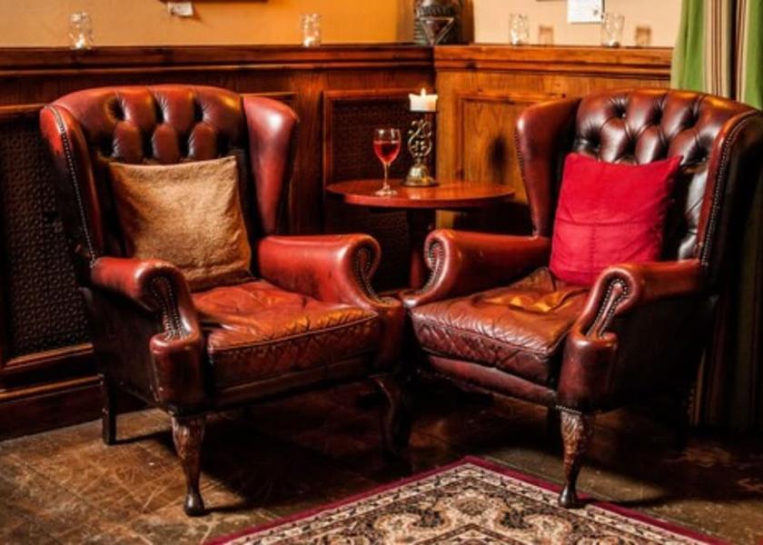 Wales Crickhowell Lobby