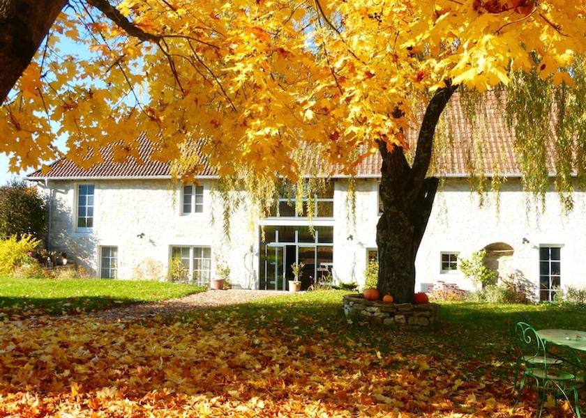 Bourgogne-Franche-Comte Baume-les-Dames Facade