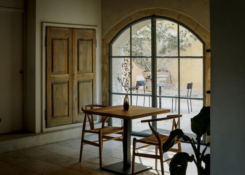 Provence - Alpes - Cote d'Azur Tarascon Restaurant