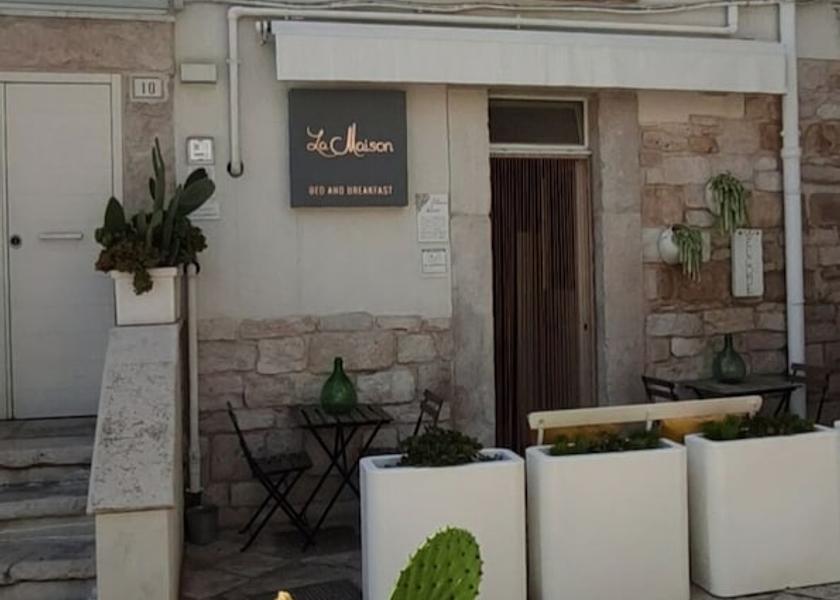 Puglia Trani Exterior Detail