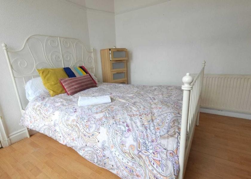 England Edgware Room