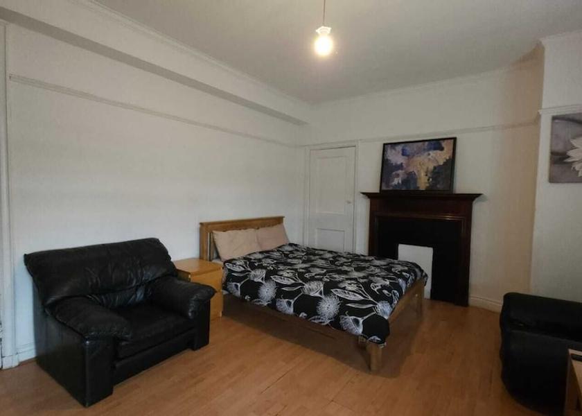 England Edgware Room