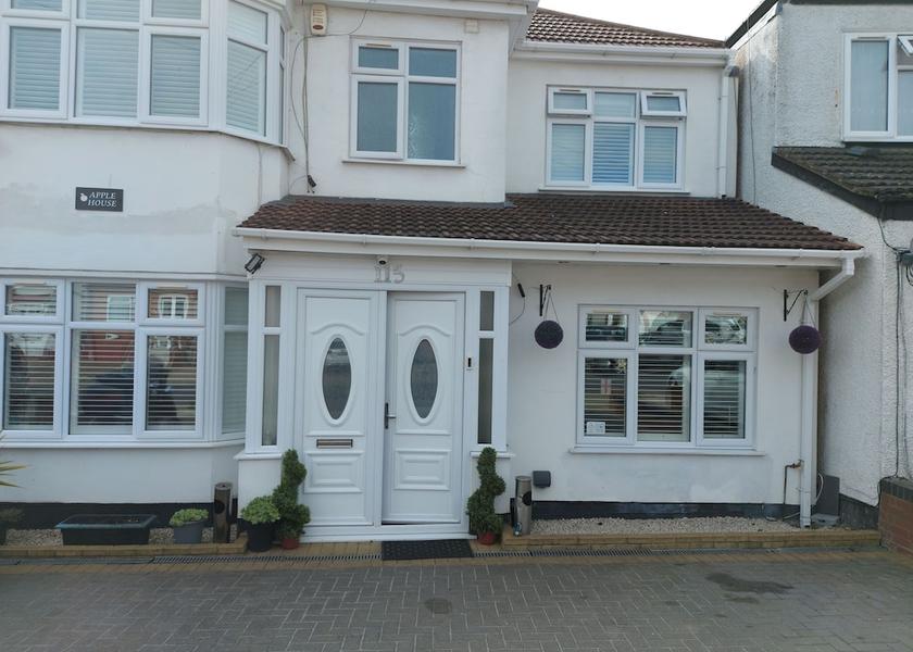England Edgware Facade