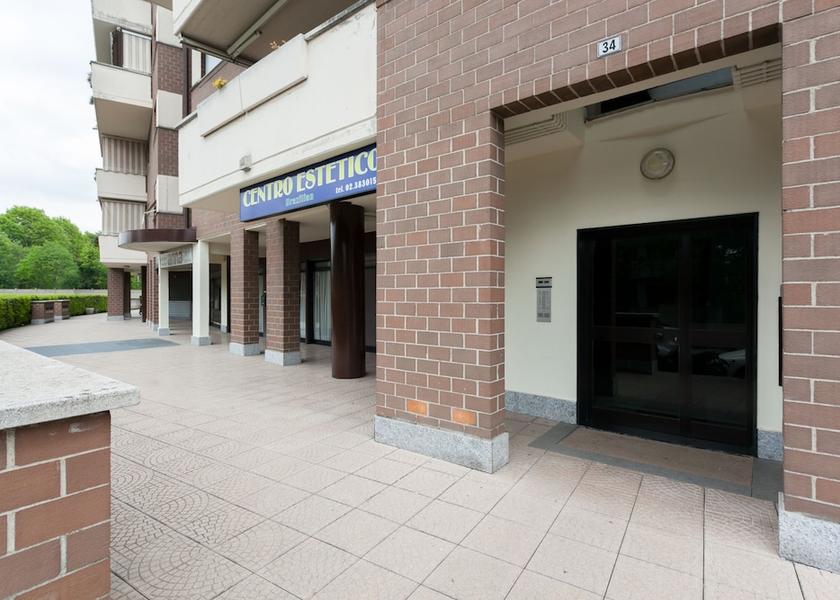 Lombardy Bollate Entrance