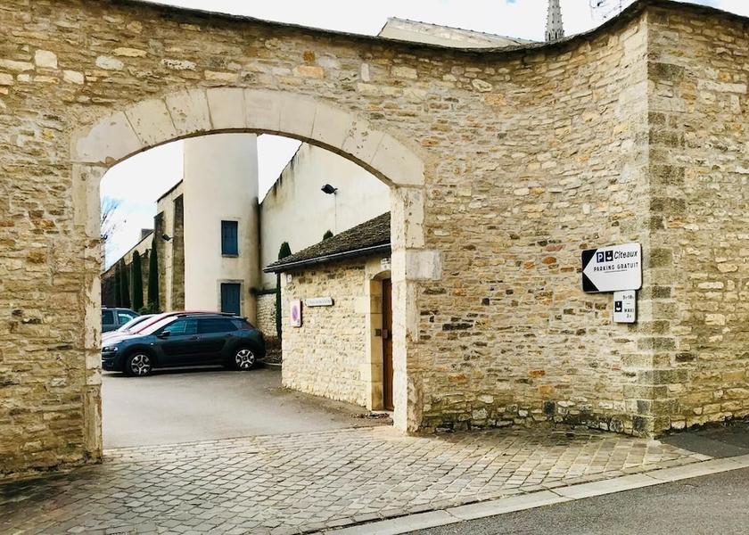 Bourgogne-Franche-Comte Meursault Exterior Detail