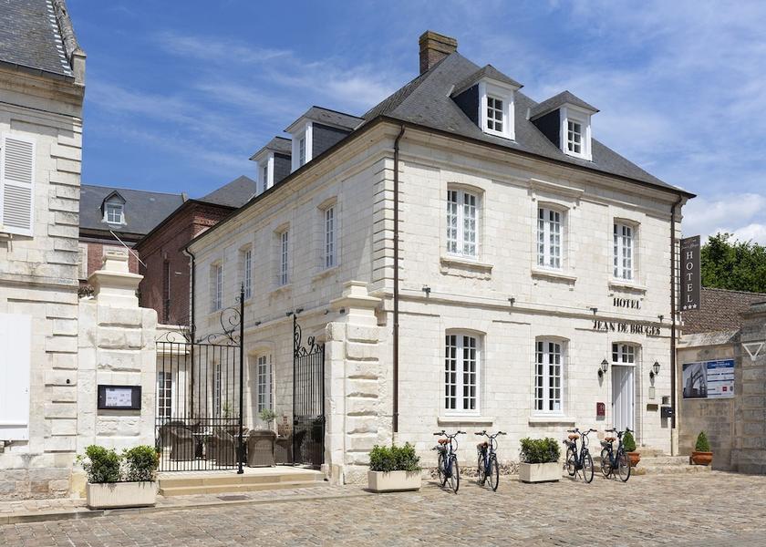 Hauts-de-France Saint-Riquier Facade