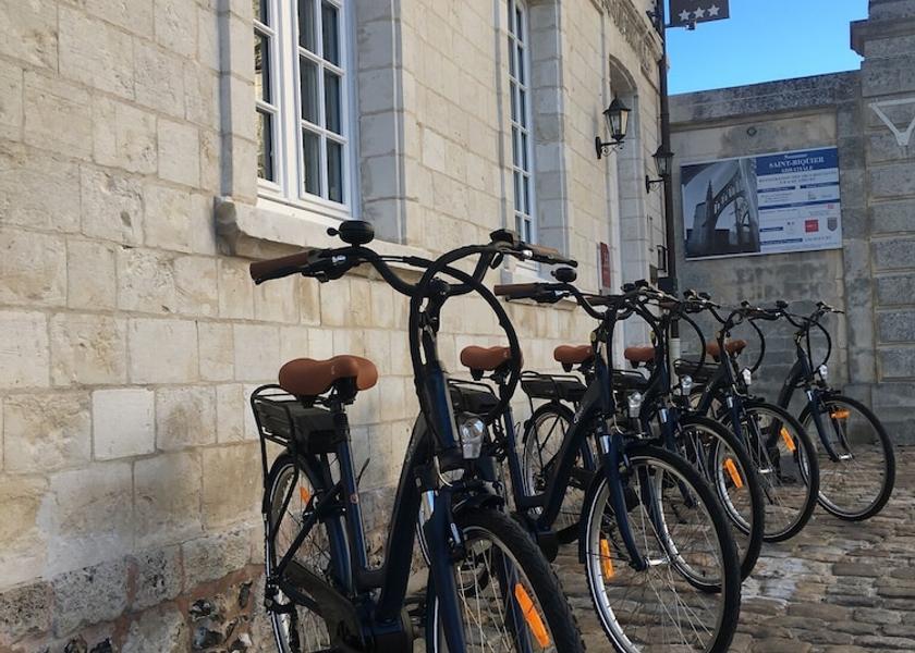 Hauts-de-France Saint-Riquier Bicycling
