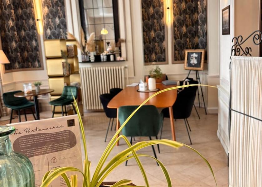 Normandy Bernay Living area