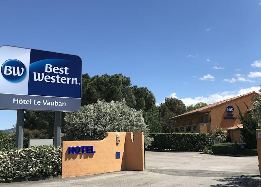 Occitanie Prades Property entrance