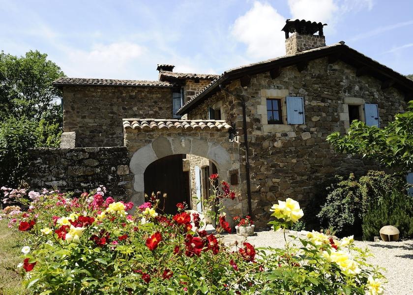 Occitanie Prades Exterior Detail