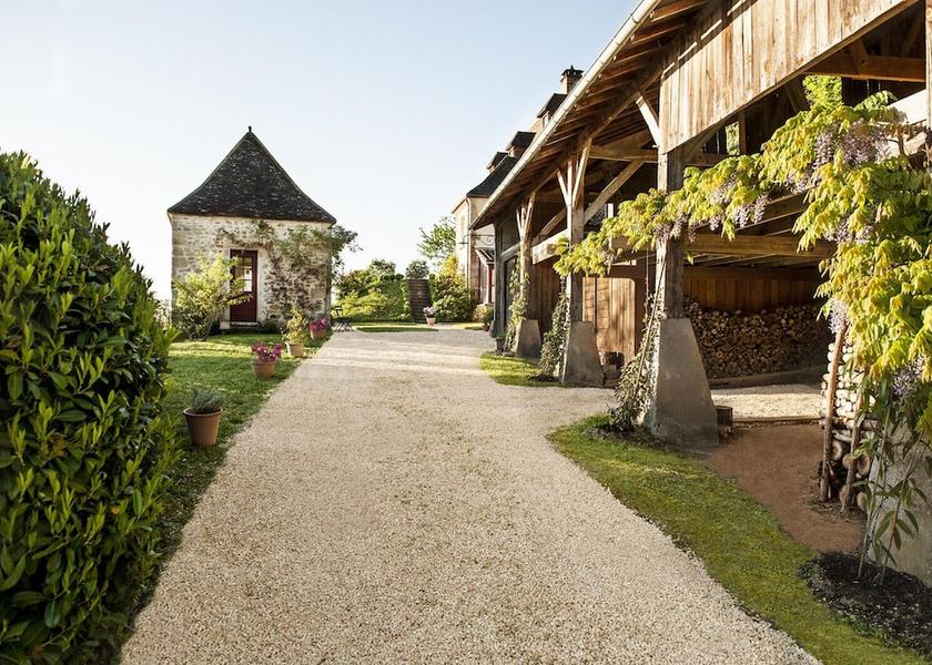Nouvelle-Aquitaine Vitrac Entrance