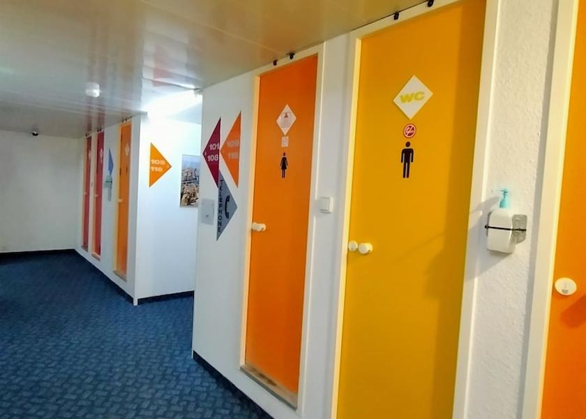 Occitanie Frontignan Bathroom