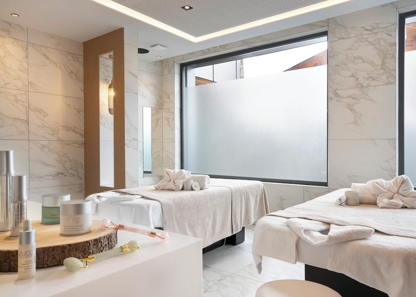 Auvergne-Rhone-Alpes Les Contamines-Montjoie Spa treatment