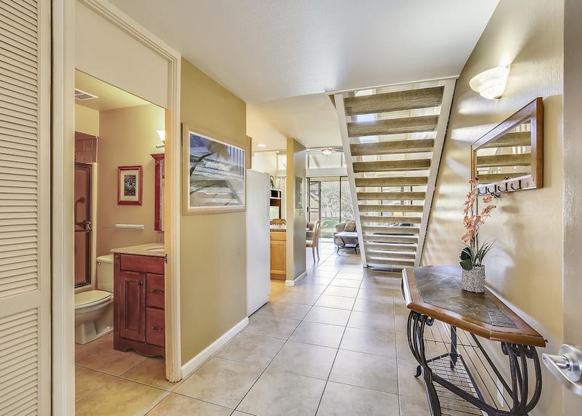 Hawaii Kahuku Interior Entrance