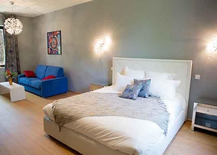 Occitanie Saint-Gilles Room