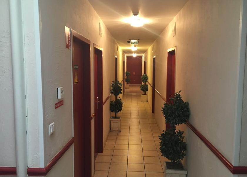 Provence-Alpes-Côte d'Azur Saint-Martin-de-Crau Hallway