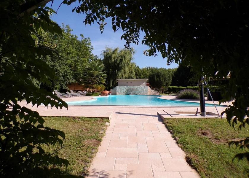 Occitanie Lacave Exterior Detail