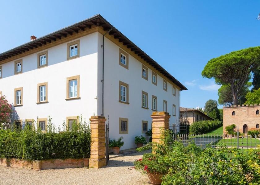 Tuscany Peccioli Room