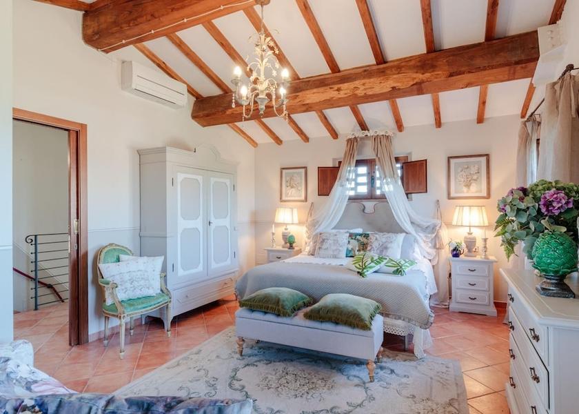 Tuscany Peccioli Room