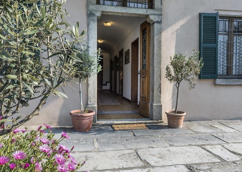 Lombardy Gravedona Entrance