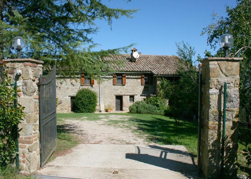 Umbria Magione Entrance