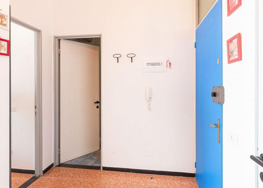 Liguria Deiva Marina Interior Entrance