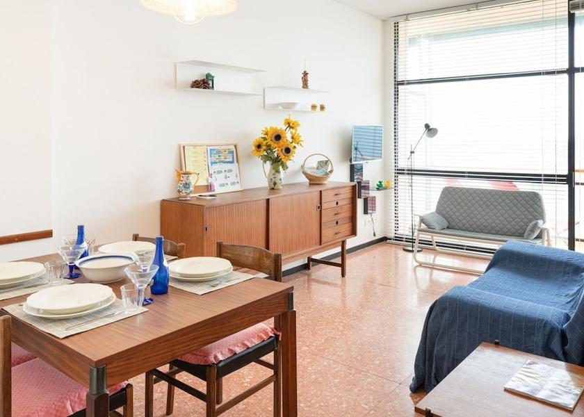 Liguria Deiva Marina Interior Entrance