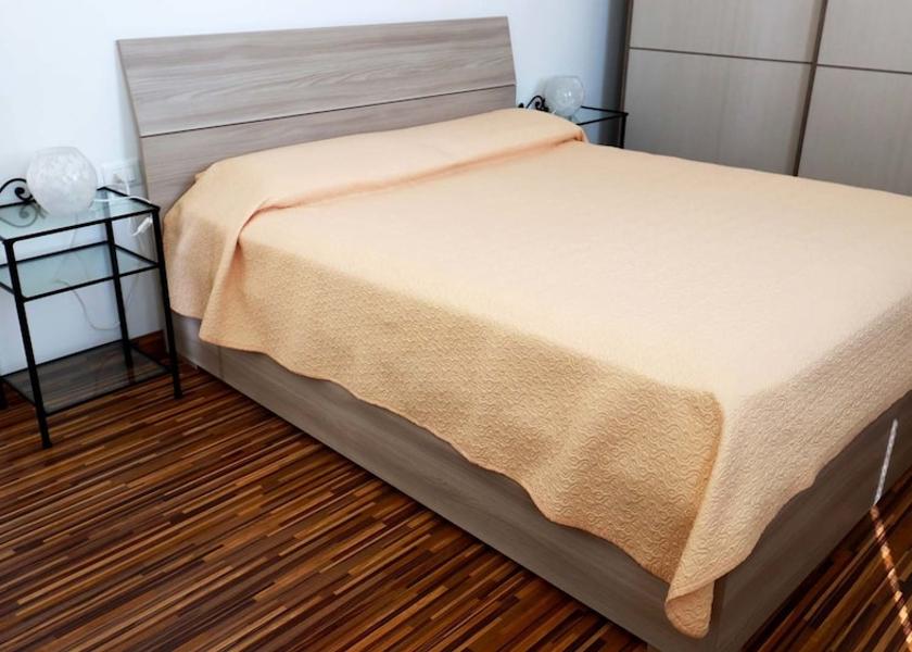 Lombardy Magenta Room