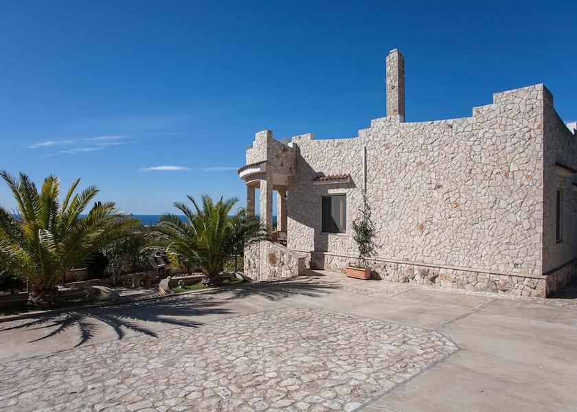 Puglia Salve Exterior Detail