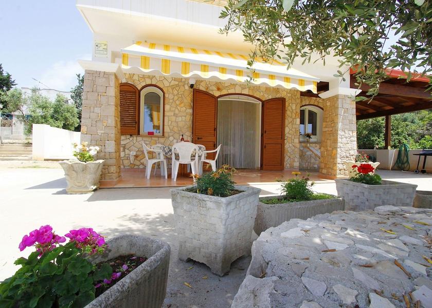 Puglia Salve Exterior Detail