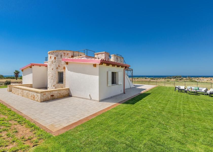 Puglia Salve Exterior Detail