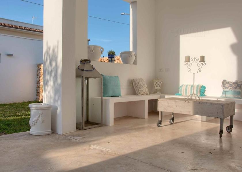 Puglia Salve Property Grounds