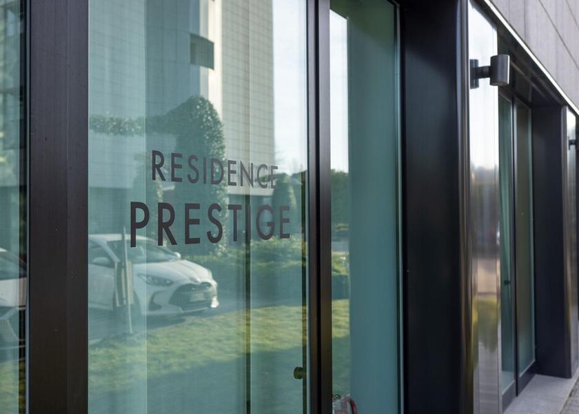 Lombardy Gorgonzola Exterior Detail