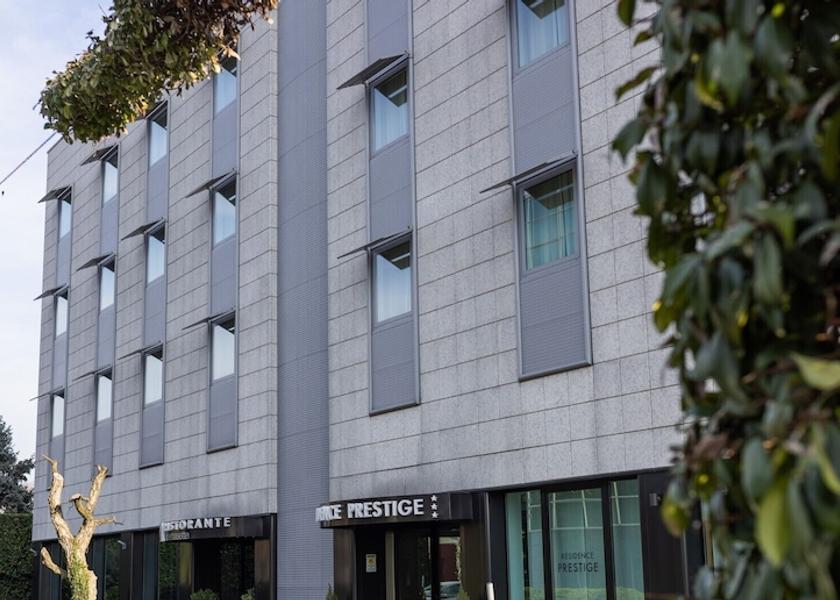 Lombardy Gorgonzola Exterior Detail