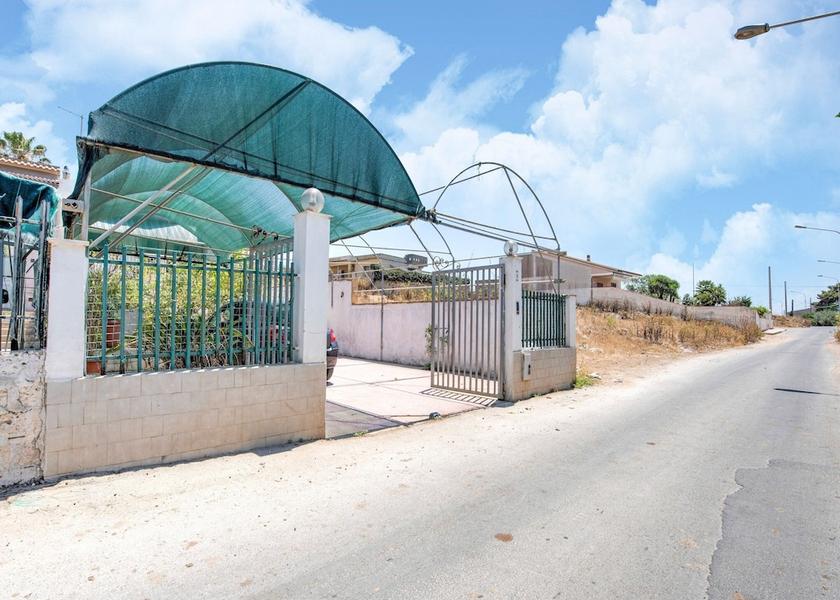 Sicily Vittoria Interior Entrance