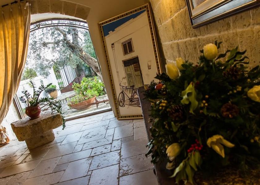Puglia Massafra Entrance