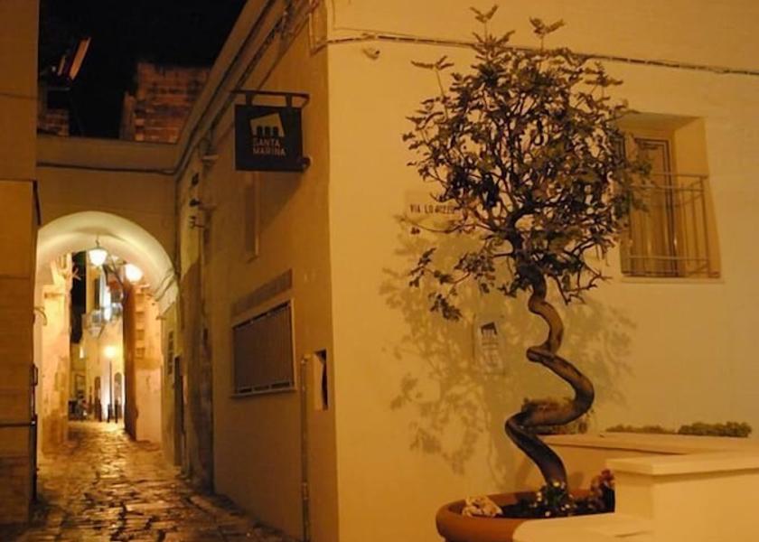 Puglia Massafra Facade