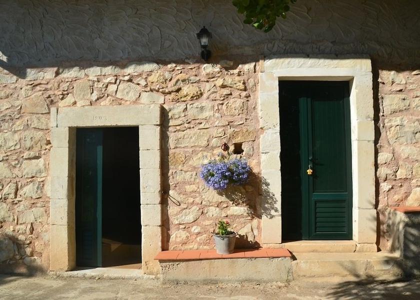Sicily Chiaramonte Gulfi Entrance