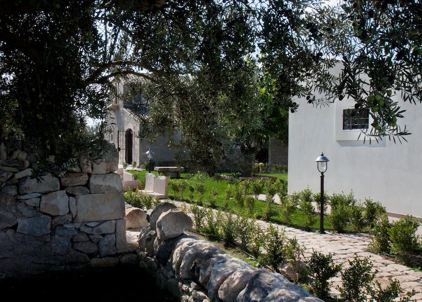 Sicily Chiaramonte Gulfi Property Grounds