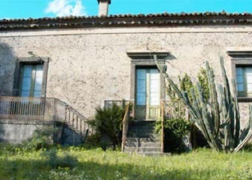Sicily Randazzo Exterior Detail