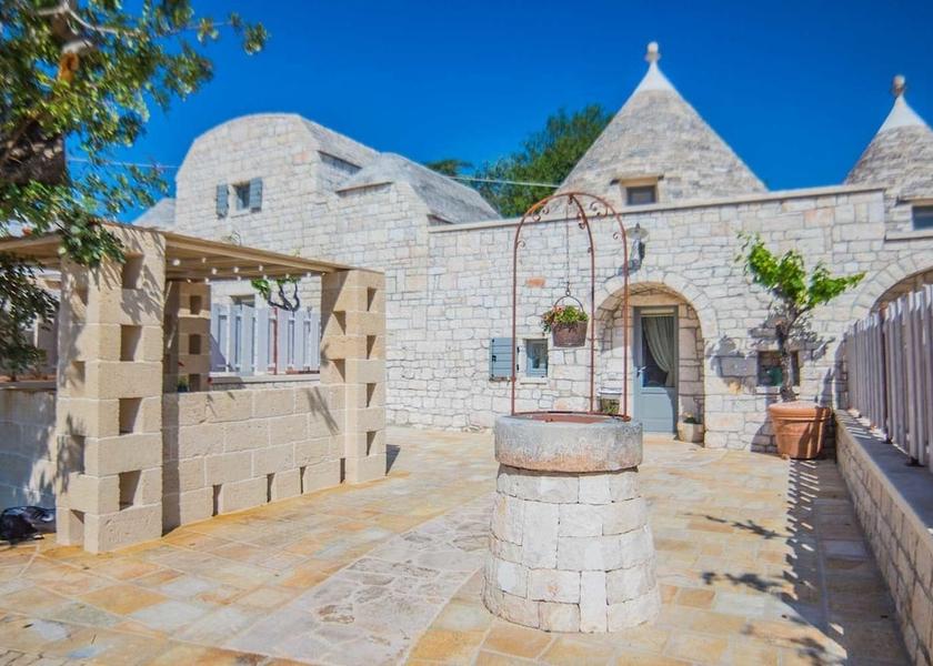 Puglia Locorotondo Exterior Detail