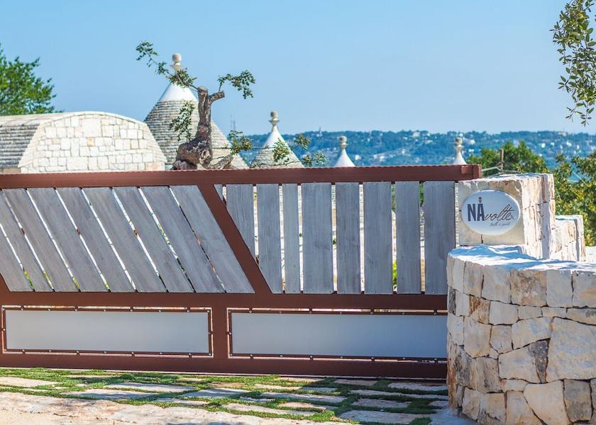 Puglia Locorotondo Entrance