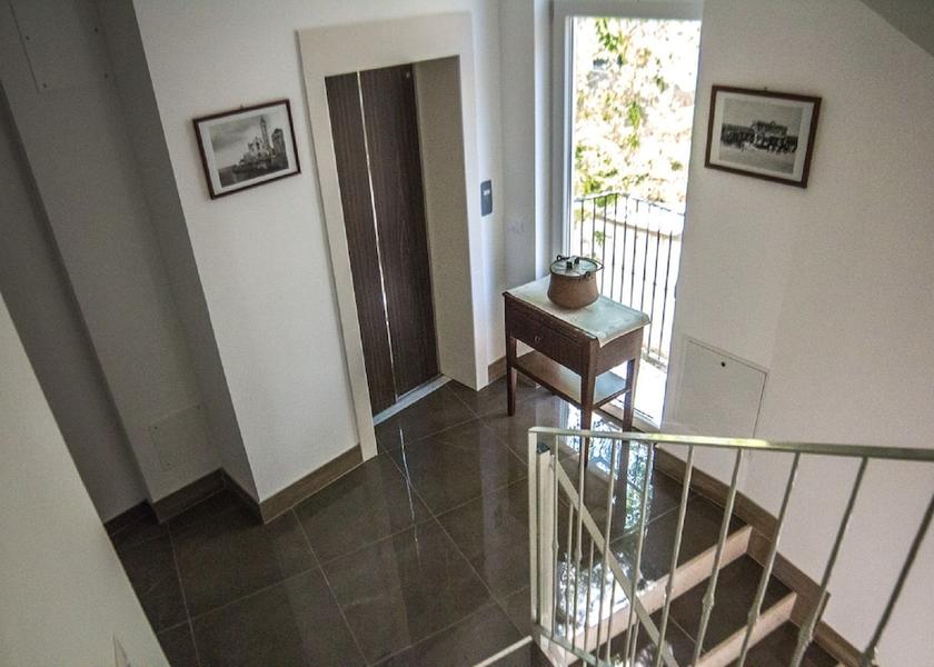 Puglia Locorotondo Interior Entrance