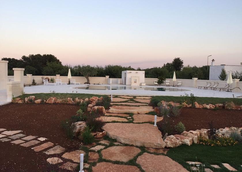 Puglia Locorotondo Courtyard